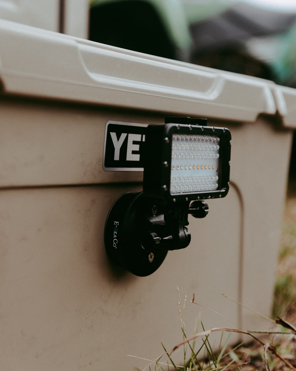 E-Sea Light- Suction Mounted Waterproof Floodlight